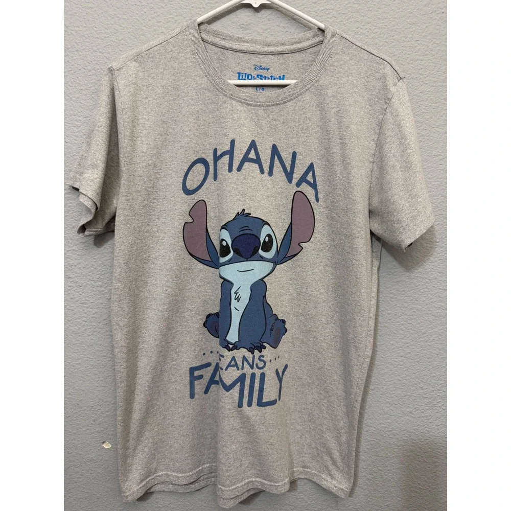 Disney Lilo & Stitch Junior Tee L Ohana Means Family Gray Graphic Disney Hawaii